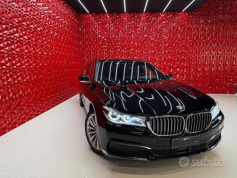 Usata BMW 730 Efficient Dynamics 265 CV (194 kW) 2018 Nero Berlina