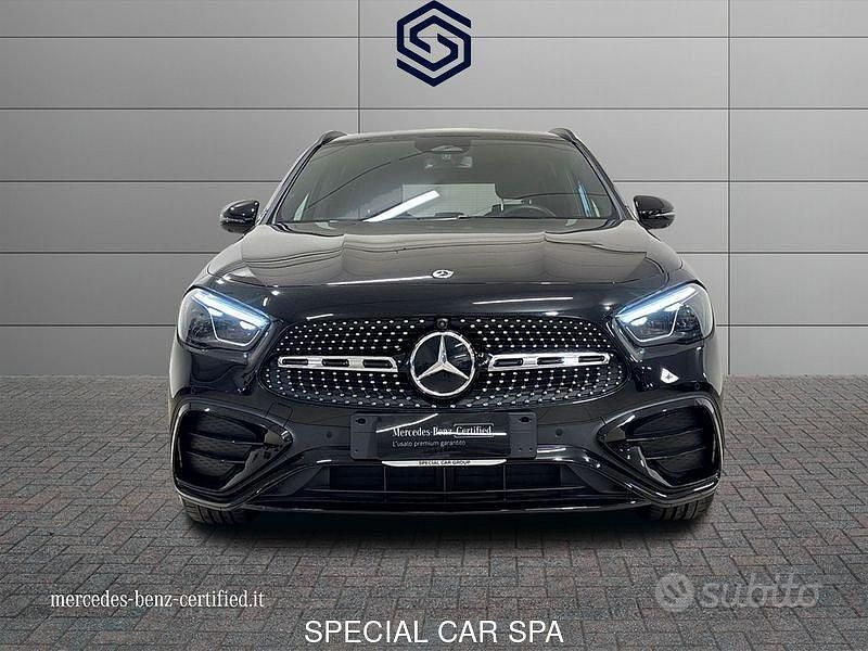 Usata Mercedes GLA200 AMG line 150 CV (110 kW) 2025 Nero SUV