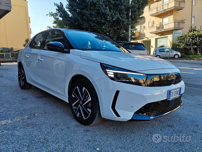 Usata Opel Corsa GS Line 100 CV (73 kW) 2025 Bianco Berlina