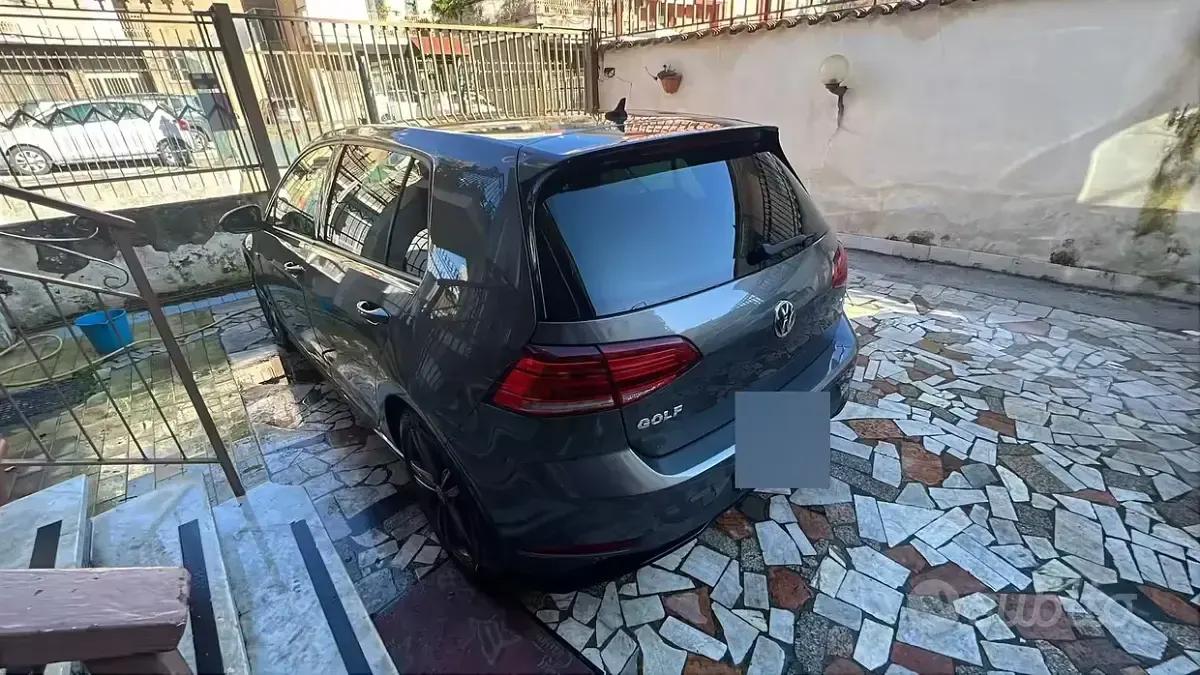 Usata VW Golf VII Sport 115 CV (84 kW) 2018 Grigio Utilitaria