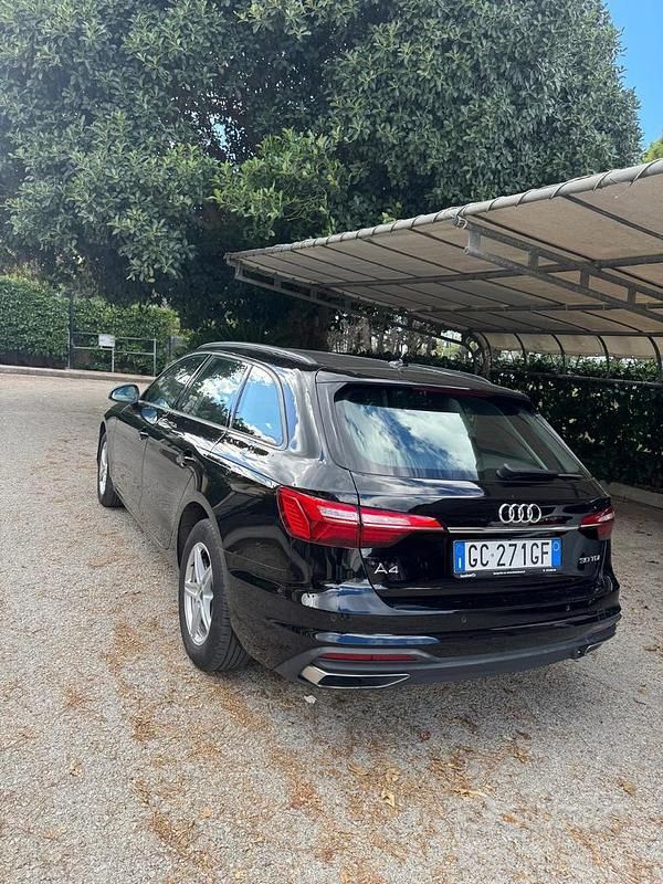 Usata Audi A4 Business 163 CV (119 kW) 2020 Nero Berlina