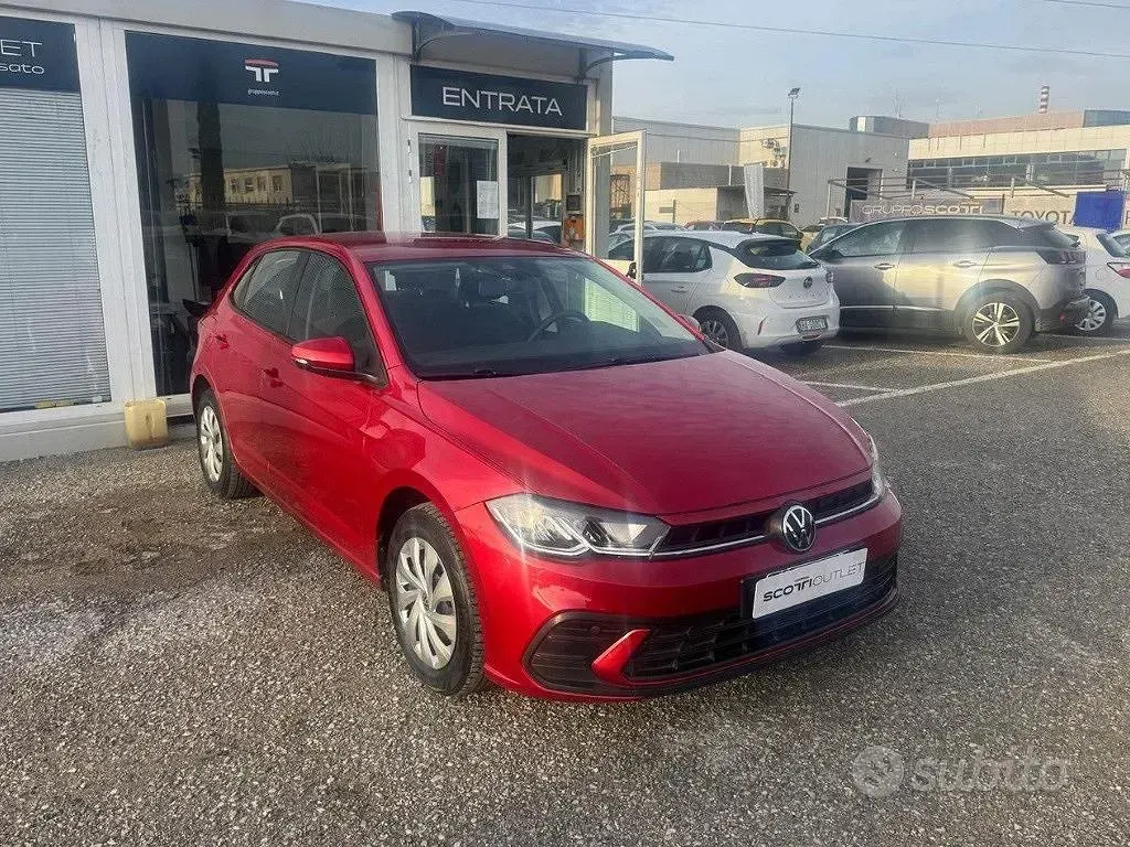 Usado VW Polo 80 CV (58 kW) 2022 Rojo Utilitario