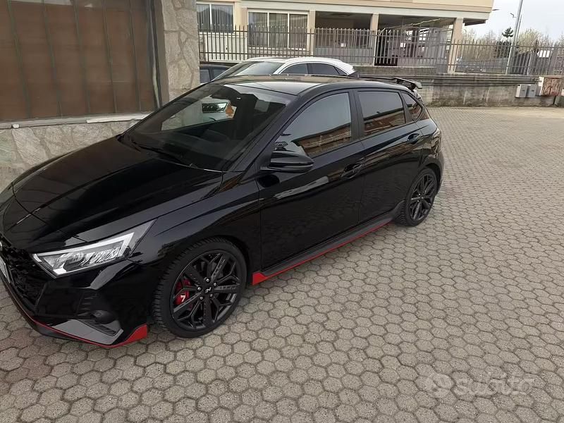 Usata Hyundai i20 204 CV (150 kW) 2023 Nero Utilitaria