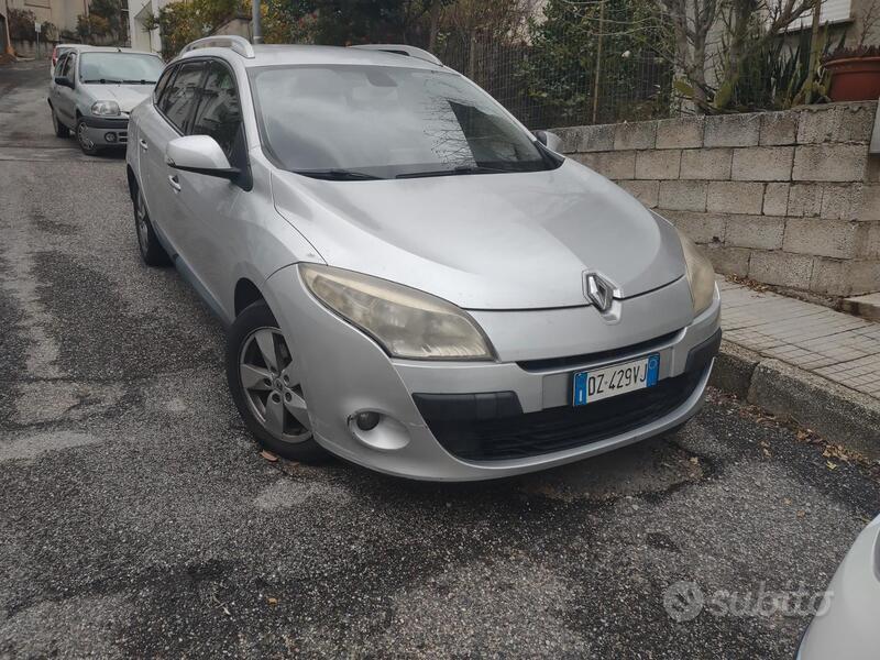 Usato 2010 Renault Mégane Diesel (4.000 €)