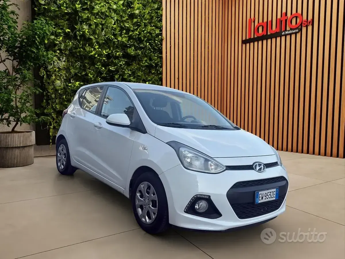 Usata Hyundai i10 Advanced 67 CV (49 kW) 2014 Bianco Utilitaria