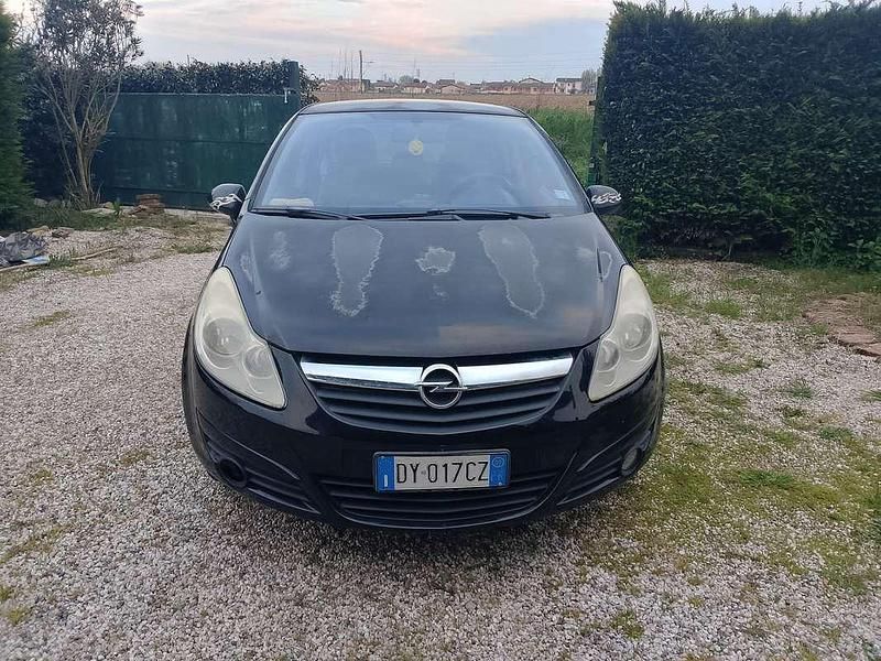 Usata Opel Corsa Cosmo 80 CV (58 kW) 2009 Utilitaria