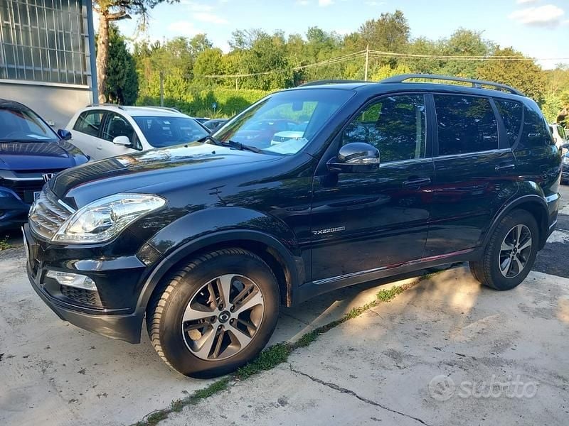 Usata SsangYong Rexton 178 CV (130 kW) 2016 Nero SUV
