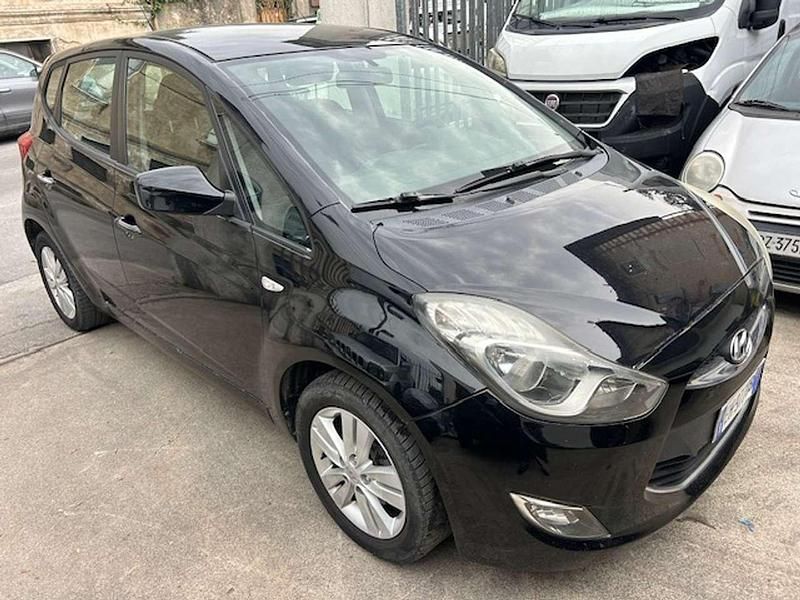 Usata Hyundai ix20 Comfort 77 CV (56 kW) 2011 Nero Utilitaria