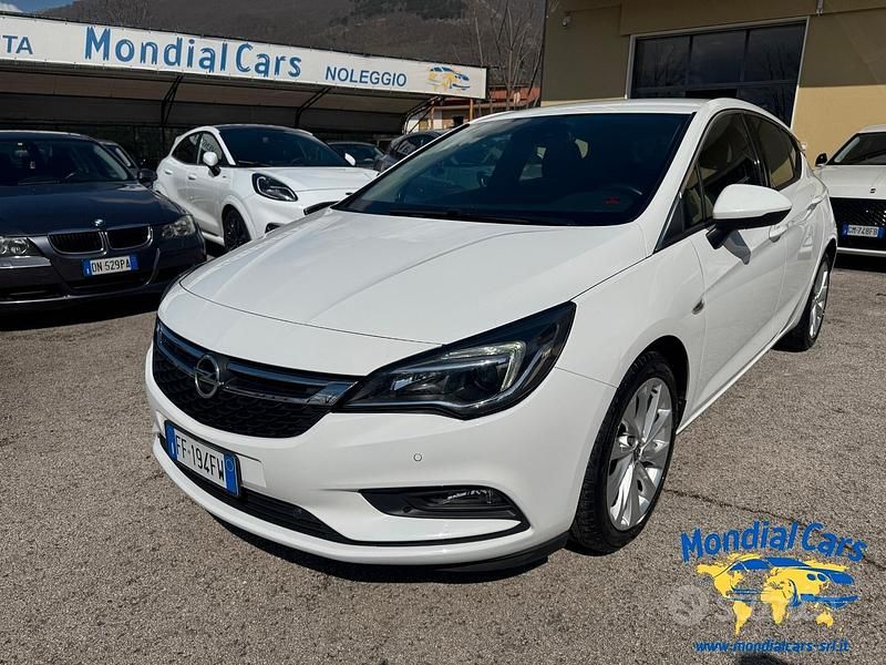 Usata Opel Astra Innovation 110 CV (80 kW) 2016 Bianco Berlina