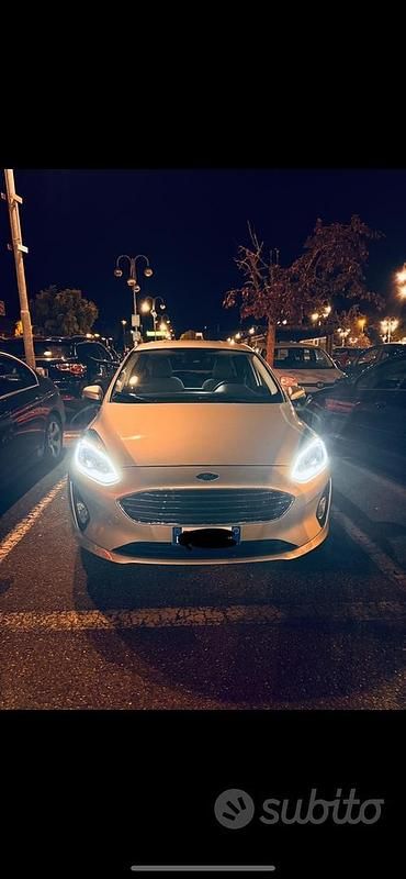 Usata Ford Fiesta Titanium 86 CV (63 kW) 2018 Grigio Utilitaria