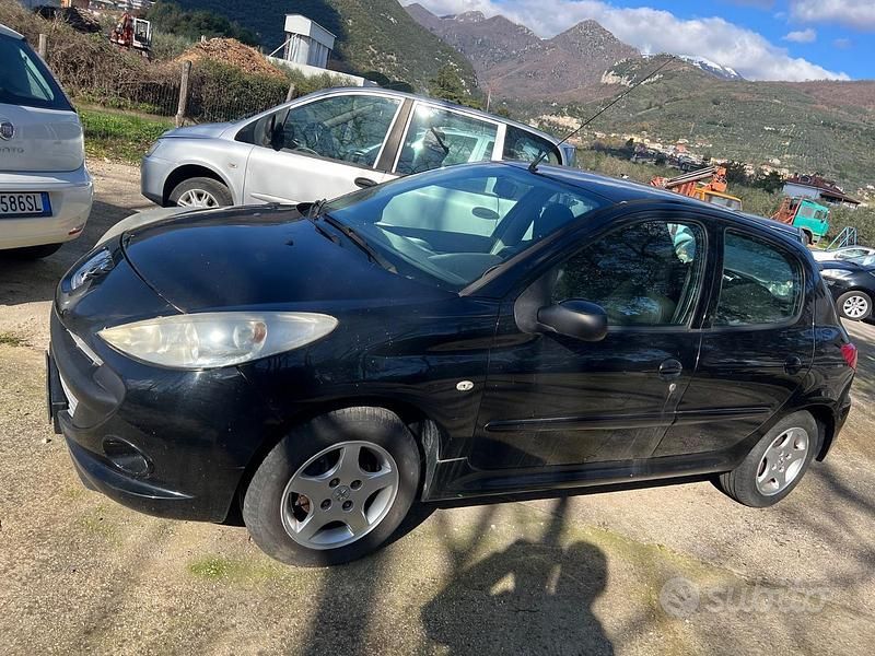 Usata Peugeot 206 2011 Nero Utilitaria