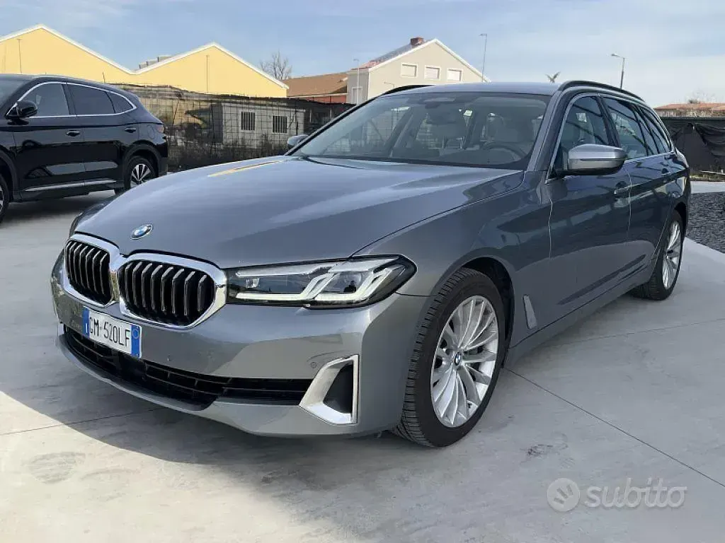 Usata BMW 540 Luxury Line 340 CV (250 kW) 2022 Grigio Station wagon