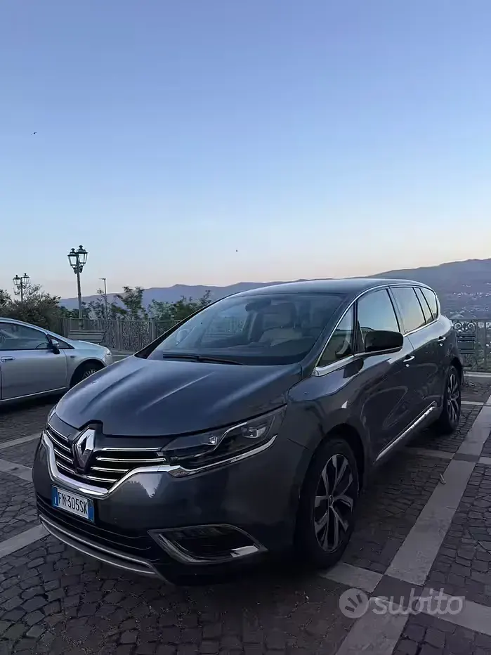 Usata Renault Espace Initiale Paris 160 CV (117 kW) 2018 Grigio Monovolume