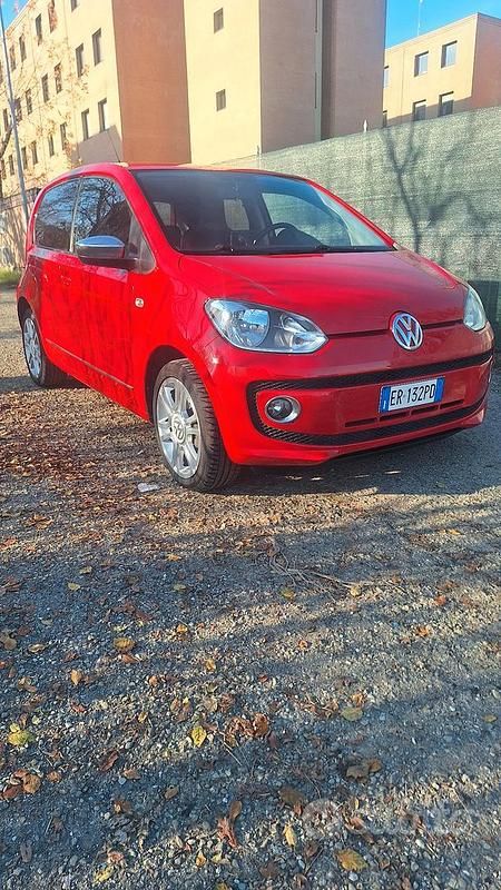 Rosso Usata 2013 VW up! Due volumi | 3600 € (Super prezzo) - Immagine 1/4