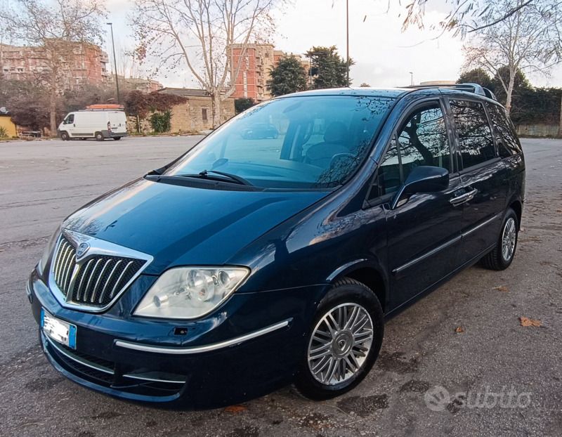 Blu Usata 2009 Lancia Phedra Monovolume | 4200 € (Ottimo prezzo) - Immagine 1/4
