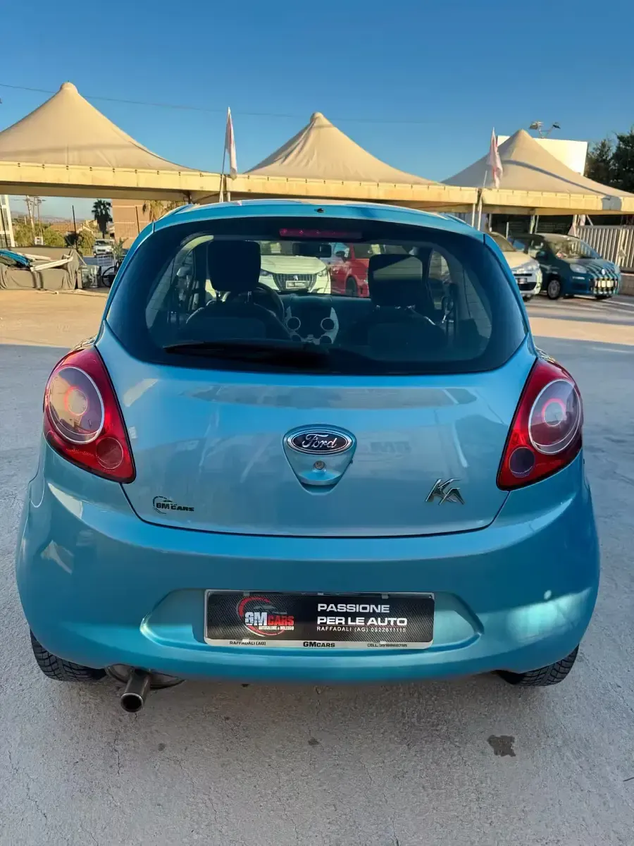 Usata Ford Ka 69 CV (50 kW) 2014 Blu Berlina