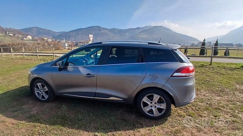 Usata Renault Clio GrandTour 120 CV (88 kW) 2016 Grigio Station wagon