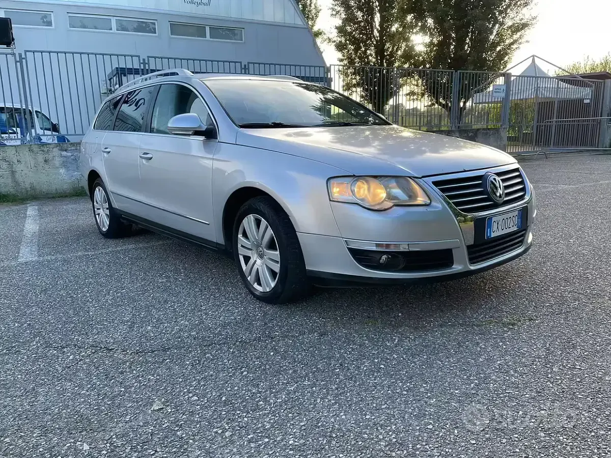 Usata VW Passat 150 CV (110 kW) 2006 Grigio Station wagon