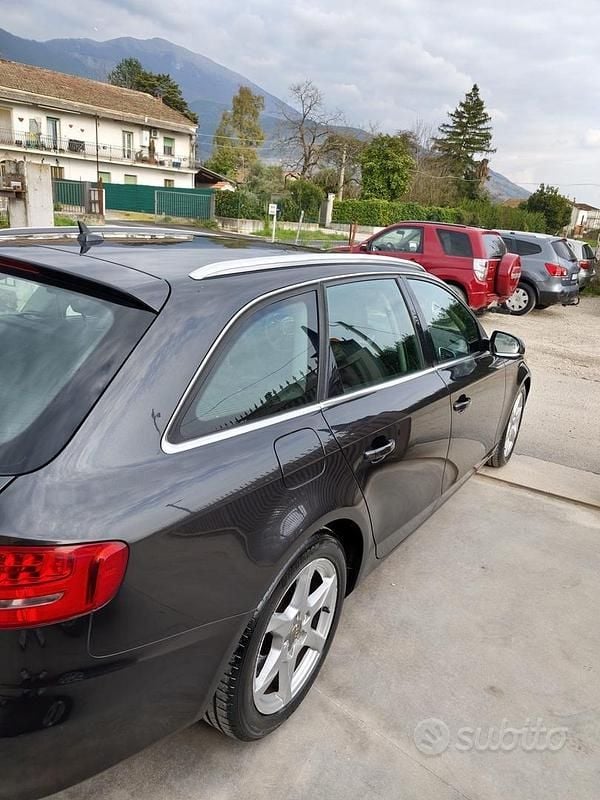 Usata Audi A4 143 CV (105 kW) 2012 Nero Station wagon