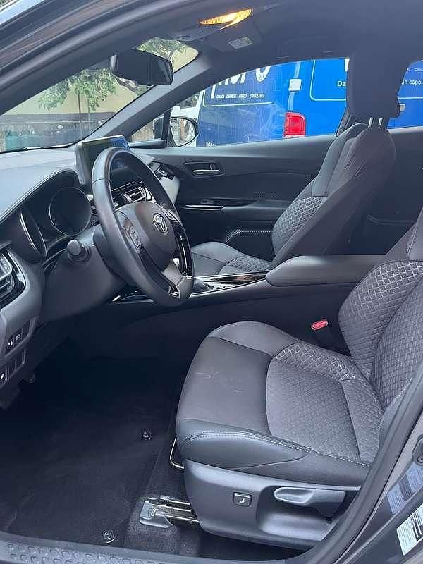 Usata Toyota C-HR Trend 152 CV (111 kW) 2022 Grigio SUV