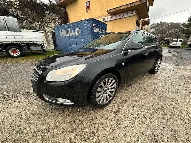 Usata Opel Insignia Cosmo 131 CV (96 kW) 2010 Nero Station wagon