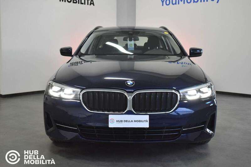 Blu Usata 2021 BMW 520 Station wagon | 28.900 € (Super prezzo) - Immagine 1/4