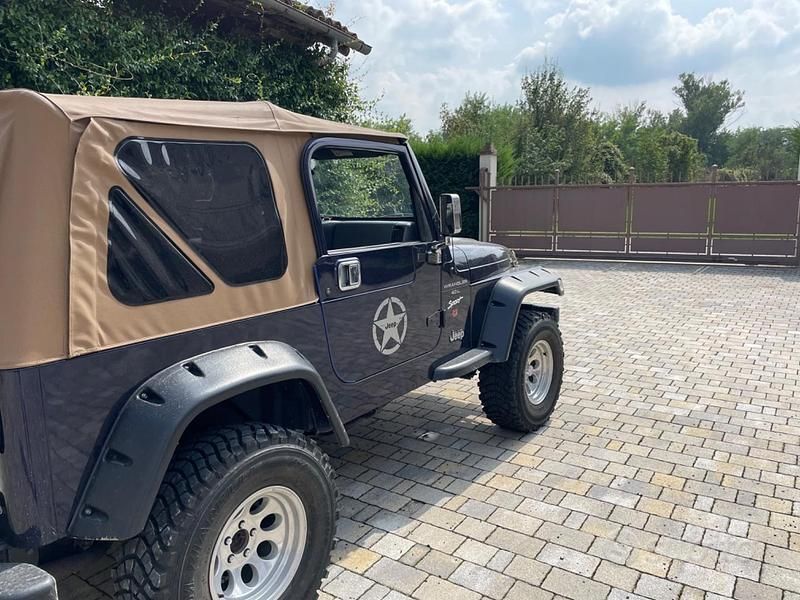 Usata Jeep Wrangler Sport 177 CV (130 kW) 1998 SUV