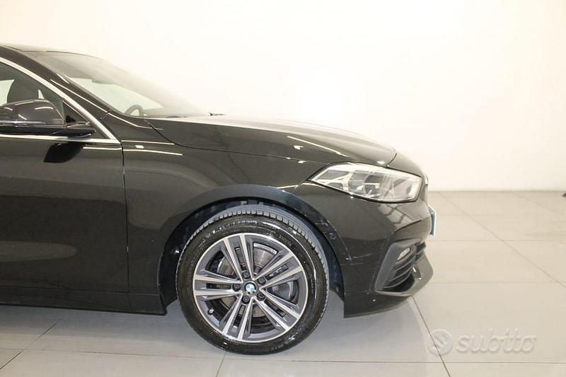 Usata BMW 116 Sport Line 122 CV (89 kW) 2021 Arancione Utilitaria