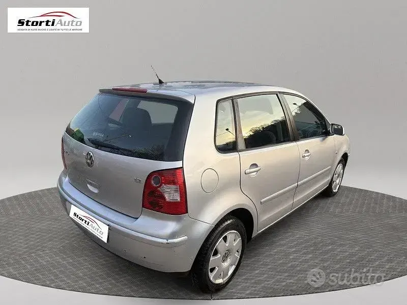Usata VW Polo 64 CV (47 kW) 2005 Grigio Utilitaria