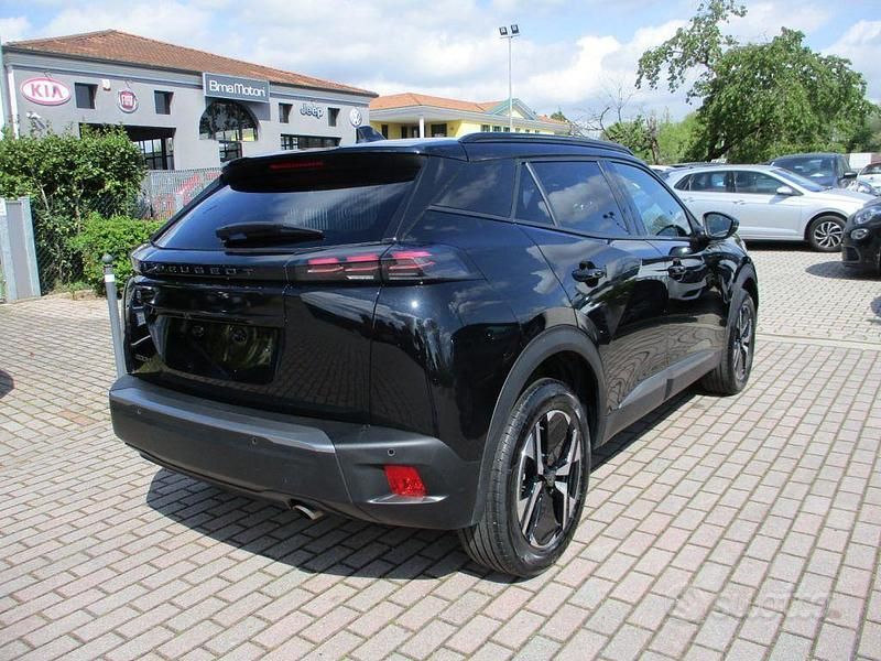 Usata Peugeot 2008 Allure 101 CV (74 kW) 2025 Nero SUV