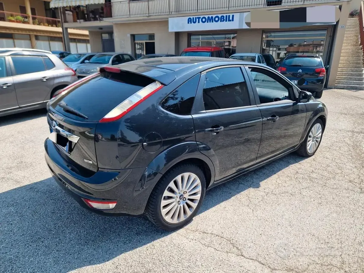Usata Ford Focus Titanium 110 CV (80 kW) 2009 Nero Berlina