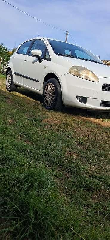 Usata Fiat Grande Punto Dynamic 77 CV (56 kW) 2009 Utilitaria