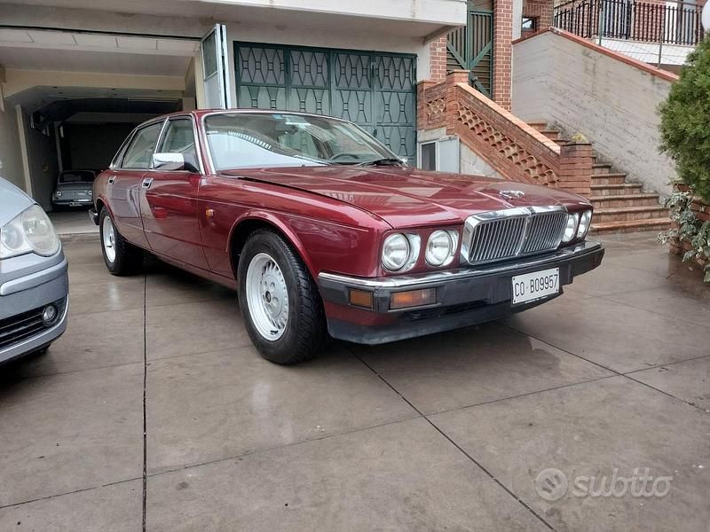 Usata 1990 Jaguar XJ6 Tre volumi | 7800 € - Immagine 1/4