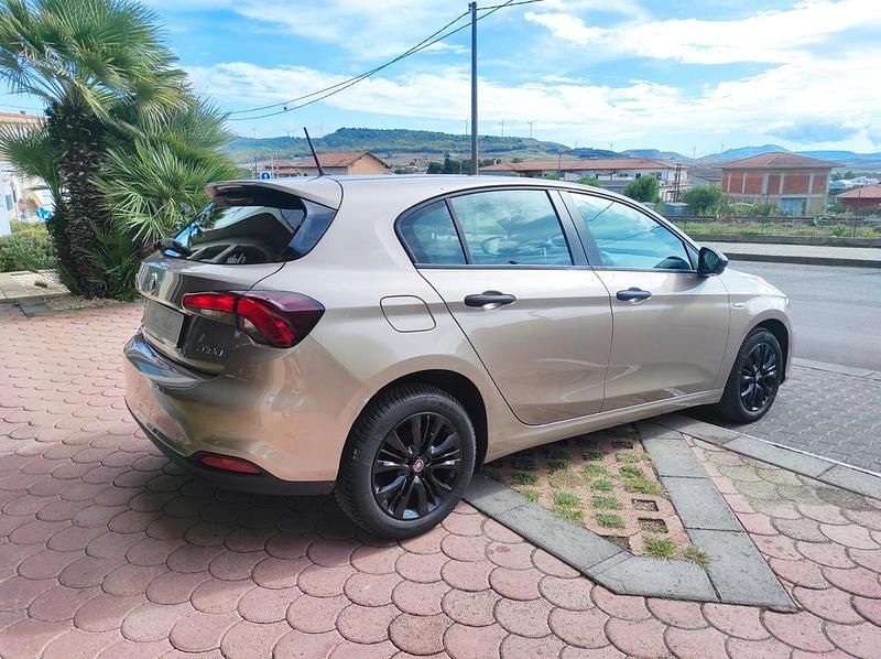 Usata Fiat Tipo Street 95 CV (69 kW) 2020 Marrone Berlina