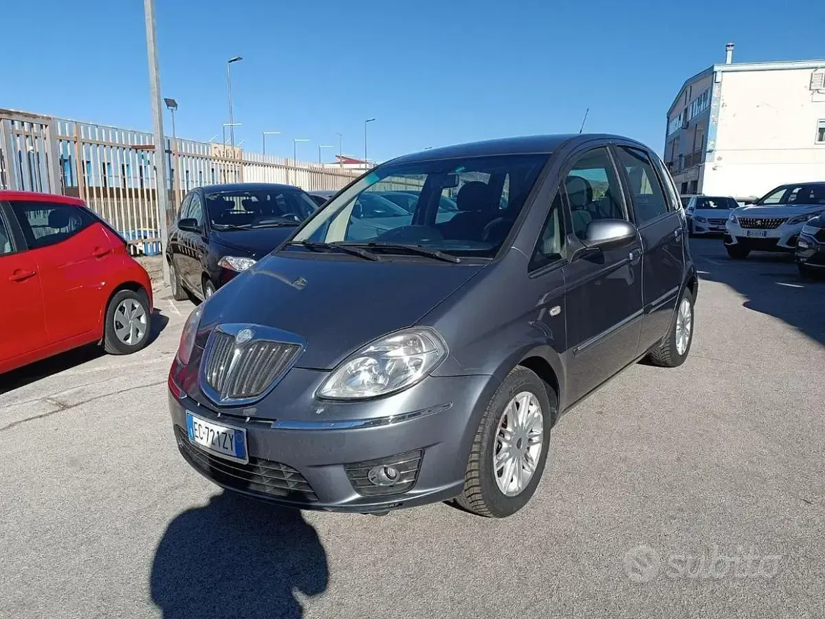 Usata Lancia Musa S 95 CV (69 kW) 2010 Monovolume