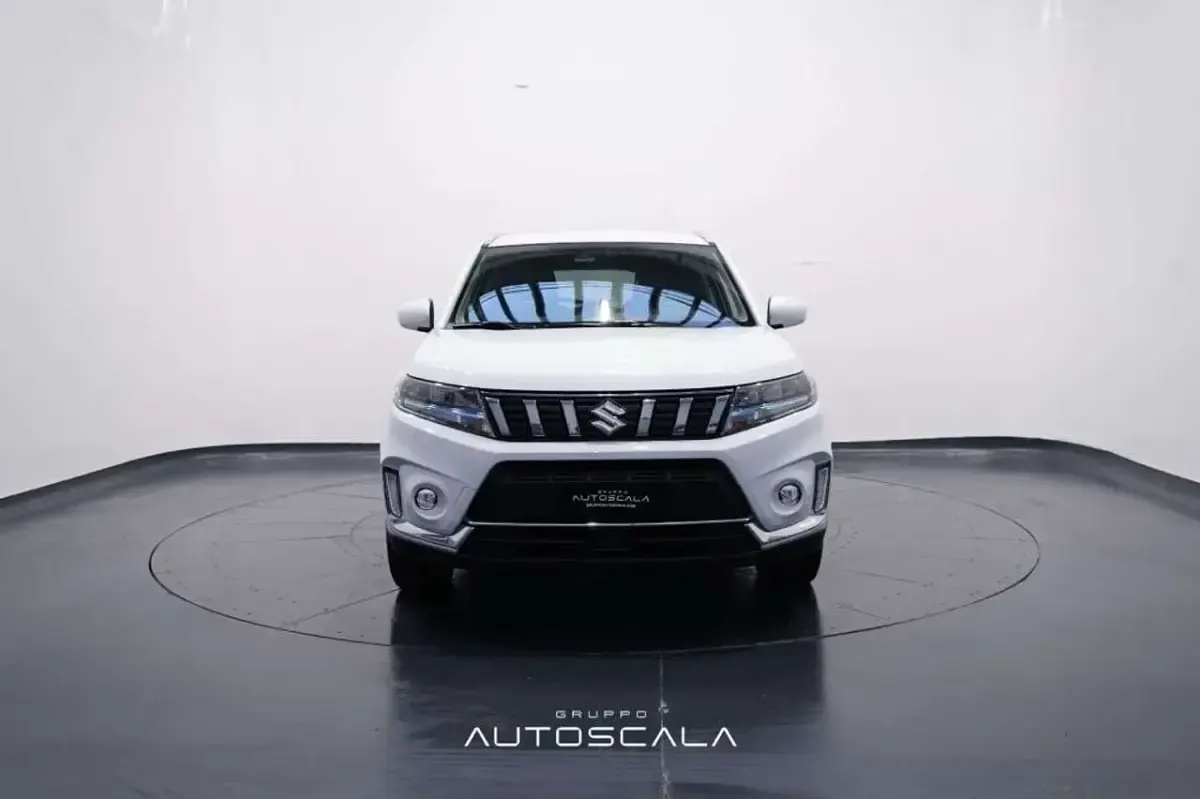 Usata Suzuki Vitara 116 CV (85 kW) 2024 Bianco SUV