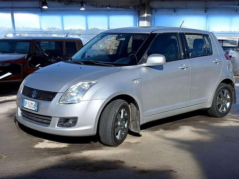 Usata Suzuki Swift GL 91 CV (66 kW) 2009 Argento Utilitaria