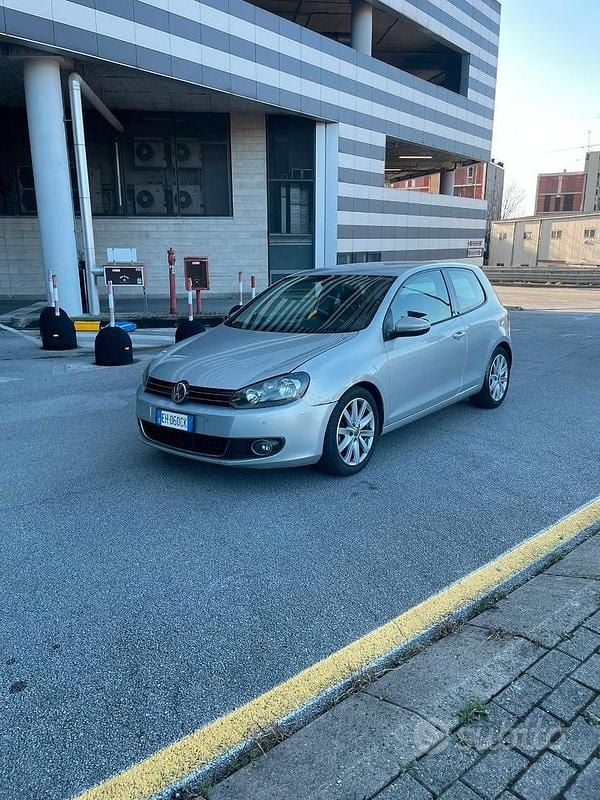 Usata VW Golf 140 CV (102 kW) 2011 Grigio Berlina