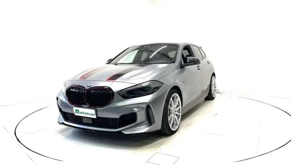 Usata BMW M135 306 CV (225 kW) 2025 Grigio opaco Utilitaria
