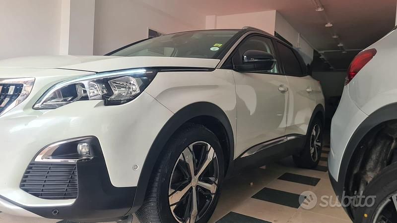 Usata Peugeot 3008 Active 130 CV (95 kW) 2019 Bianco SUV