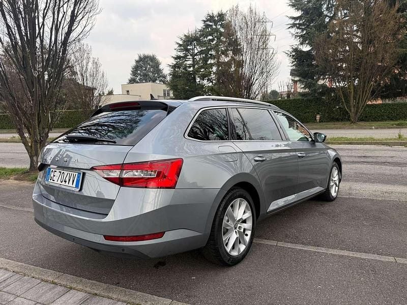 Usata Skoda Superb SportLine 150 CV (110 kW) 2021 Grigio Station wagon