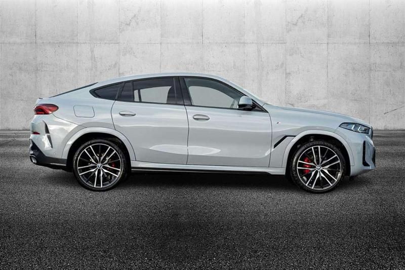 Usata BMW X6 M Sport 298 CV (219 kW) 2025 Grigio metallizzato SUV