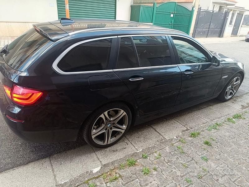 Usata BMW 525 M Sport 203 CV (149 kW) 2010 Nero Station wagon