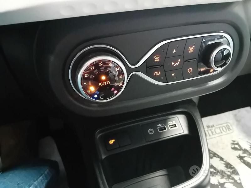 Usata Renault Twingo Equilibre 65 CV (47 kW) 2024 Blu Utilitaria