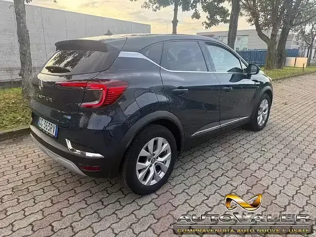 Usata Renault Captur 92 CV (67 kW) 2021 Grigio moda SUV