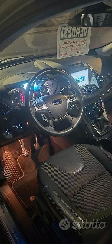 Begagnad Ford Kuga Titanium 150 HK (110 kW) 2016 Grå SUV