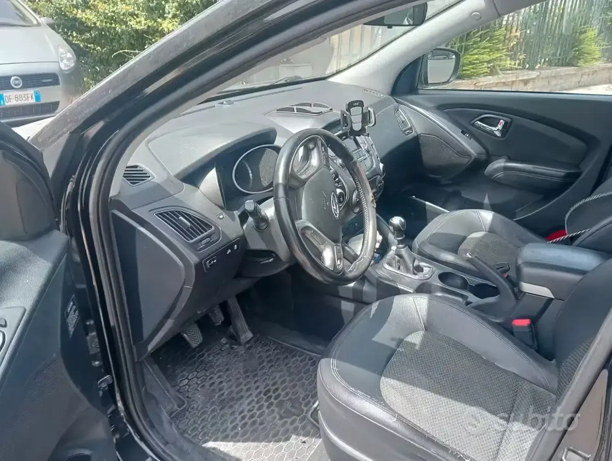 Usata Hyundai ix35 115 CV (84 kW) 2012 Nero SUV