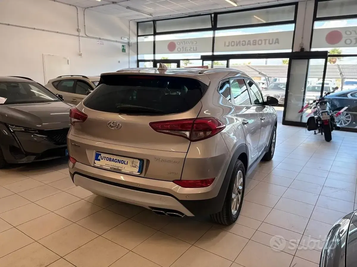 Usata Hyundai Tucson Xpossible 136 CV (100 kW) 2017 Grigio SUV