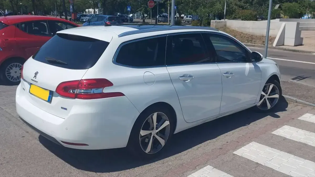 Usata Peugeot 308 Allure 120 CV (88 kW) 2015 Bianco Station wagon