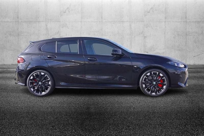 Usata BMW M135 M Sport 300 CV (220 kW) 2025 Nero Utilitaria